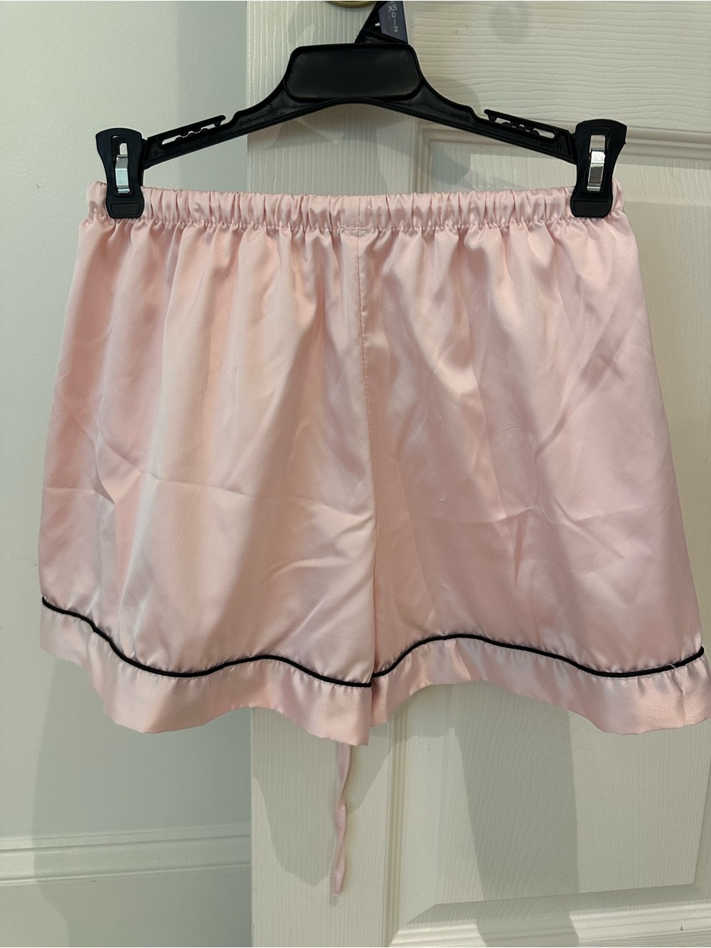 SHEIN Light Pink Satin Short PJ Set with Black Trim - Picture 5 of 5